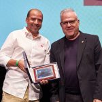 Juanan Fernández honored at the Avriga Fvscvs Awards for his contribution to sports and tourism promotion in Salou